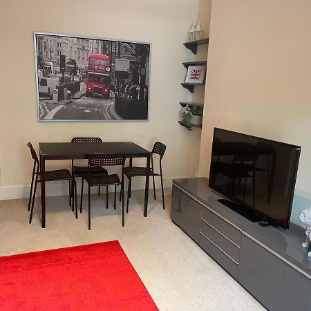 Beautiful 2 Bedroom Apartment- Prime location, Aberdeen centre Buitenkant foto