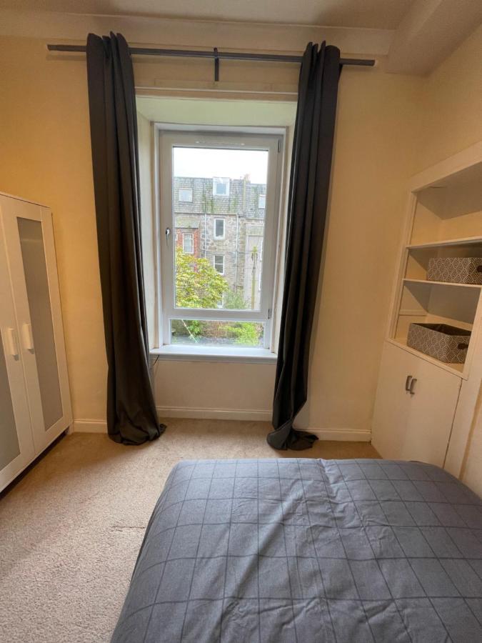 Beautiful 2 Bedroom Apartment- Prime location, Aberdeen centre Buitenkant foto