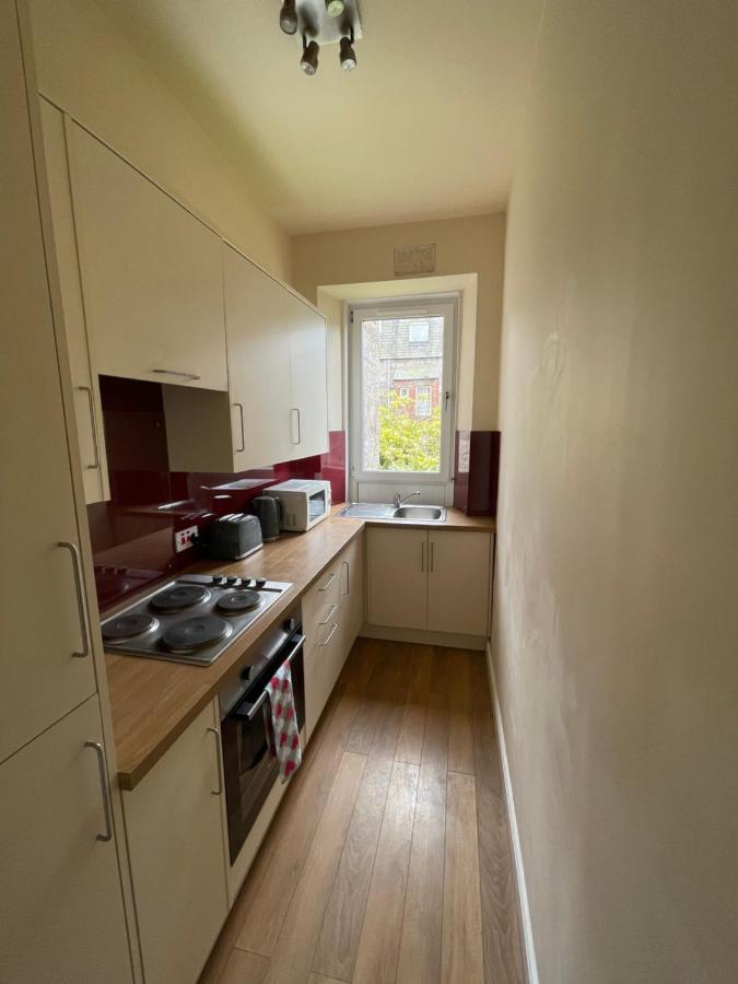 Beautiful 2 Bedroom Apartment- Prime location, Aberdeen centre Buitenkant foto