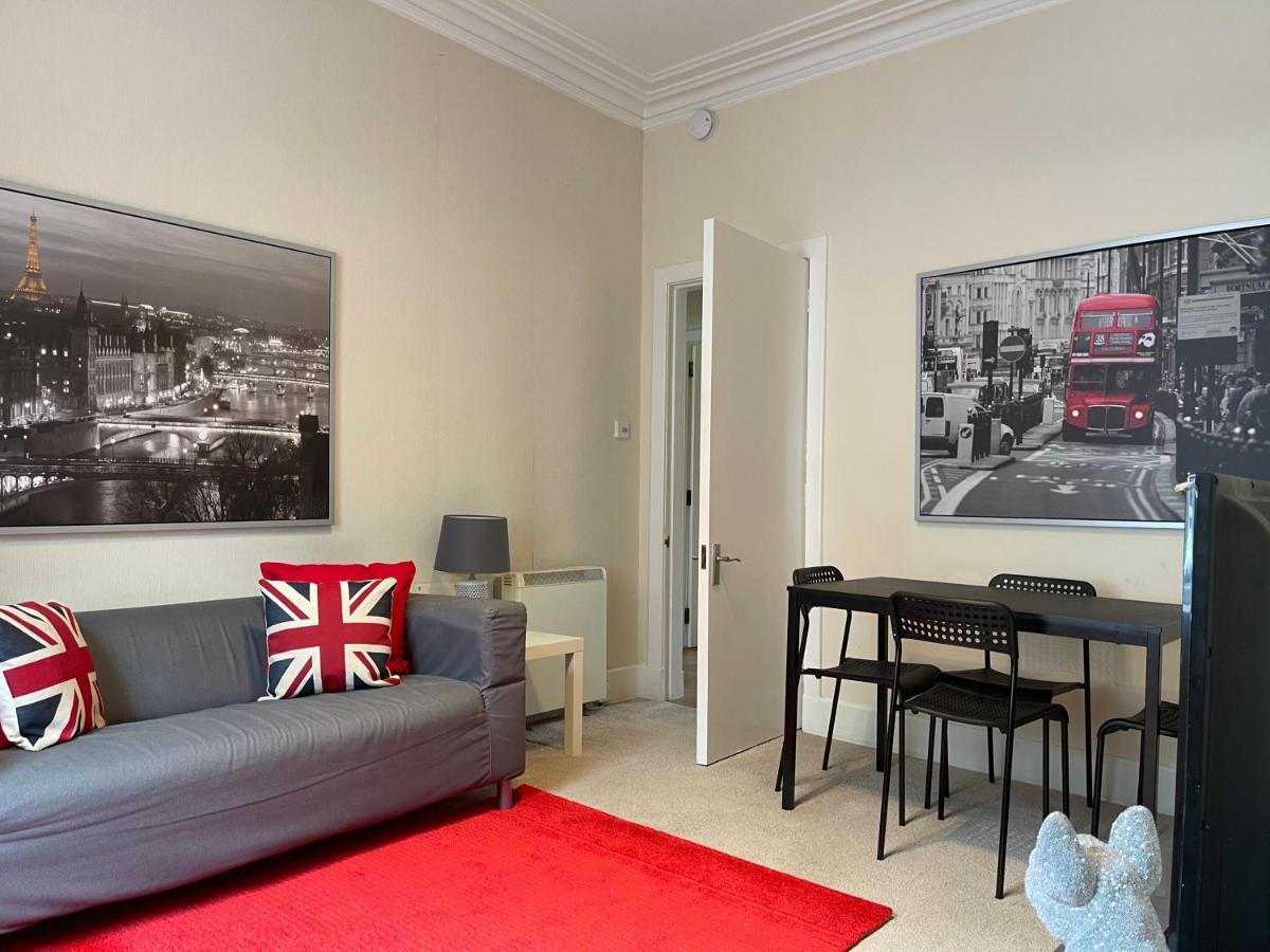Beautiful 2 Bedroom Apartment- Prime location, Aberdeen centre Buitenkant foto
