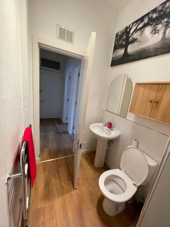 Beautiful 2 Bedroom Apartment- Prime location, Aberdeen centre Buitenkant foto